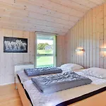 Alexis - 250m From The Sea By Interhome *