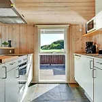 Alexis - 250m From The Sea By Interhome *